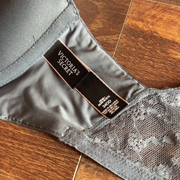 VICTORIA’S SECRET Women's Racerback Underwire Demi Bra Size 34 DD - Picture 4 of 5